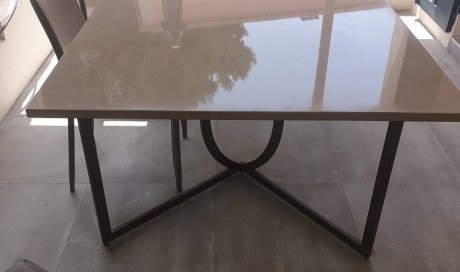 Rénovation de table en marbre à Hyères